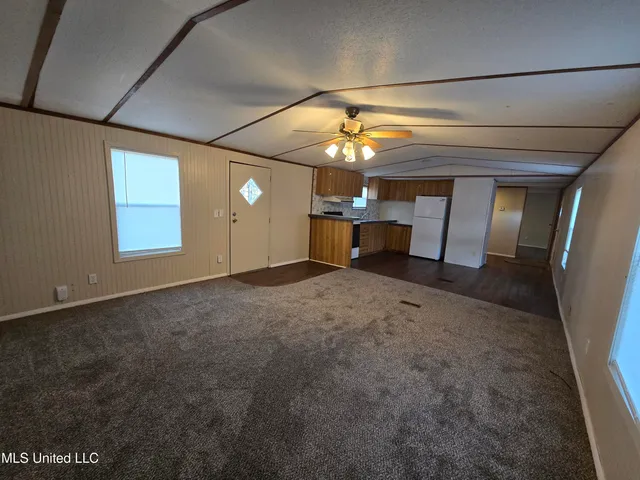 $900 | 20049 Red Oak Road, Saucier, MS 39574