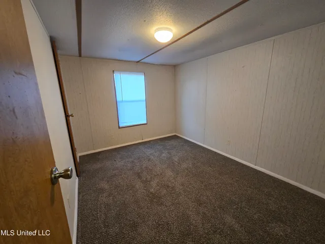 $900 | 20049 Red Oak Road, Saucier, MS 39574