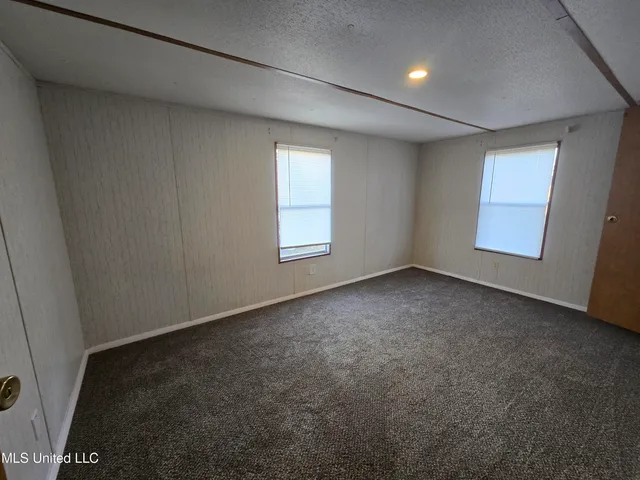 $900 | 20049 Red Oak Road, Saucier, MS 39574