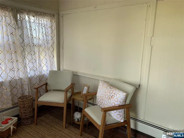 $1,950 | 505 Schuyler Avenue, Unit 1, North Arlington, NJ 07031