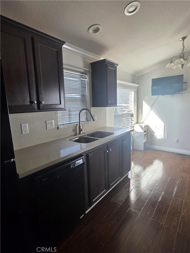 812 North Loren Avenue, Unit 18 Azusa, CA 91702 - Photo 13 of 15