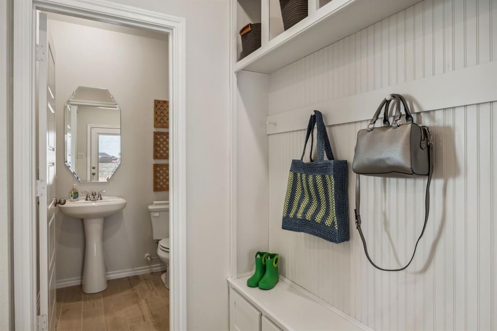 5102 Roll Cast Road Royse City, TX 75189 - Photo 22 of 27 CKW - Model - 5102 Roll Cast Road - A2100 - Lavon - Mudroom