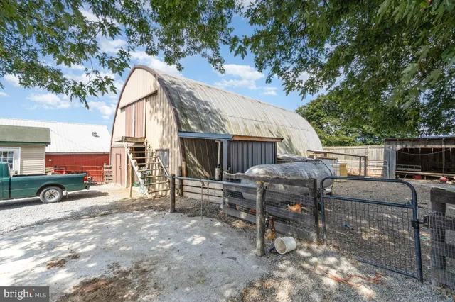 a view of a porch with furniture