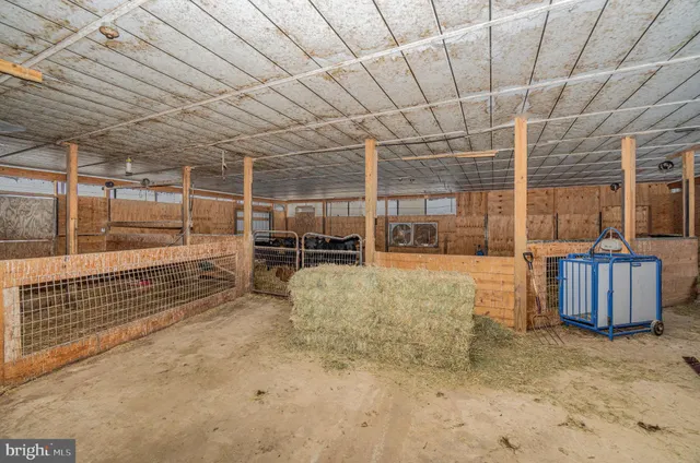 a view of an ocean and a houses