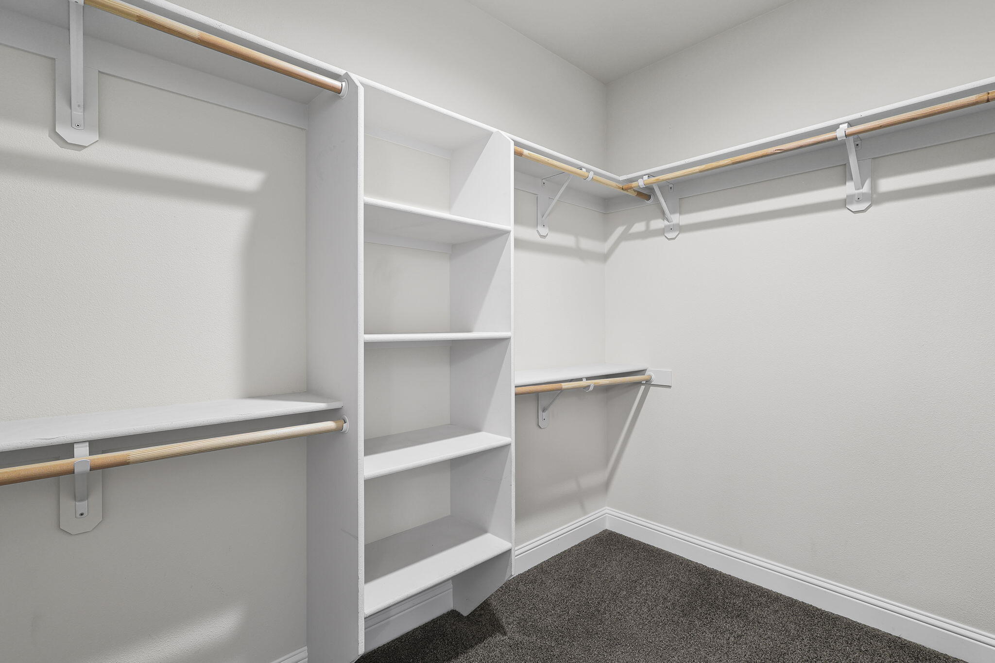 150 Trek Lane Redding, CA 96003 - Photo 16 of 29 Master Closet