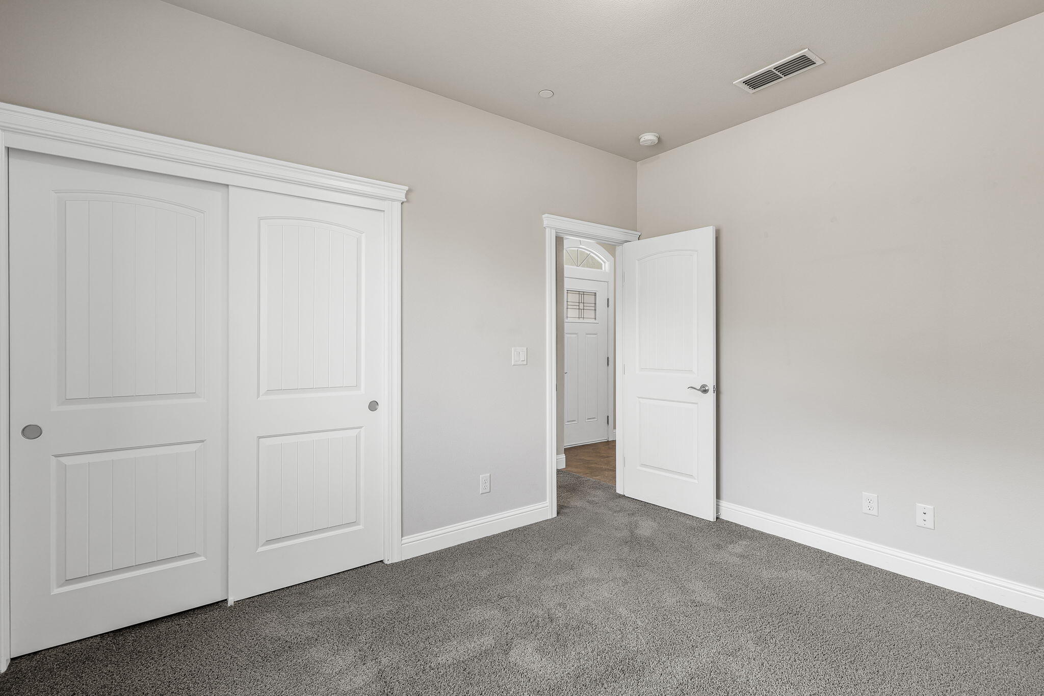 150 Trek Lane Redding, CA 96003 - Photo 20 of 29 Bedroom 3
