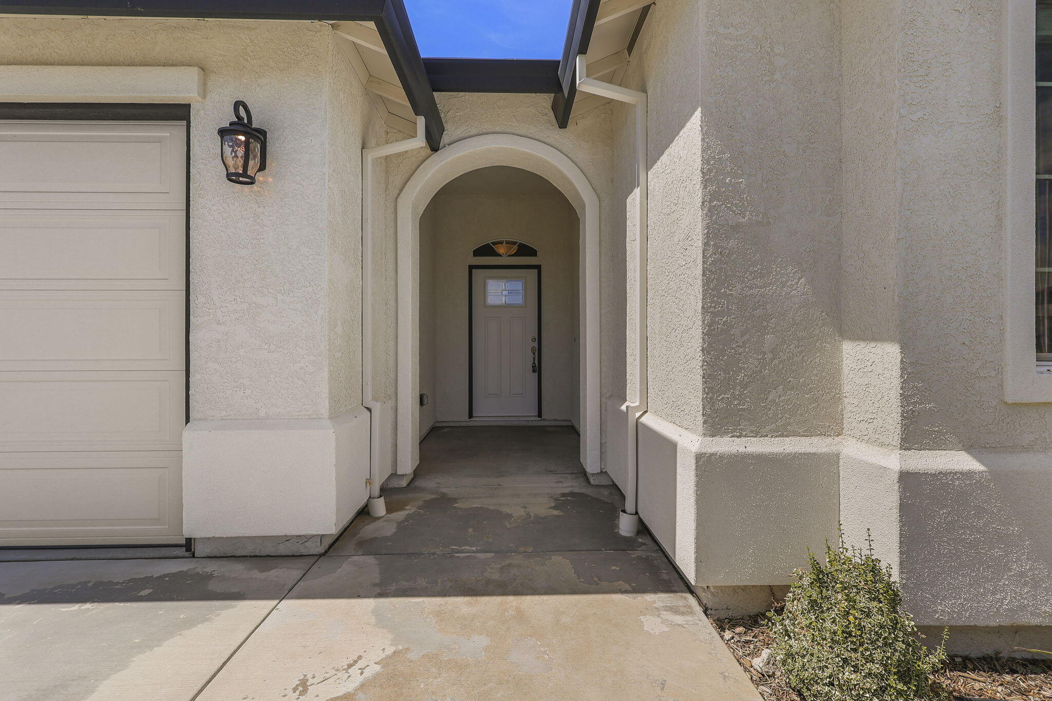 150 Trek Lane Redding, CA 96003 - Photo 2 of 29 Front of House