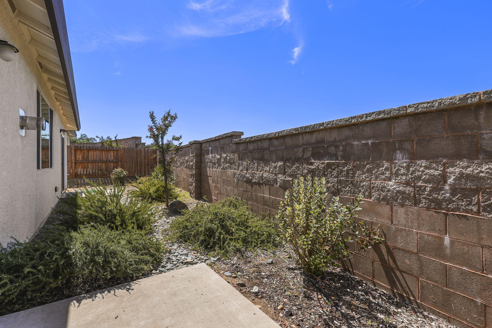 150 Trek Lane Redding, CA 96003 - Photo 28 of 29 Backyard