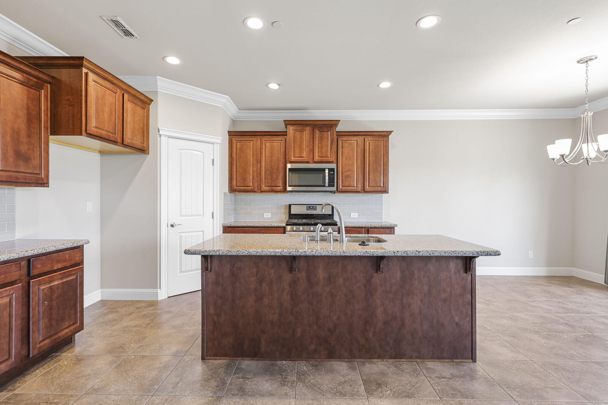150 Trek Lane Redding, CA 96003 - Photo 9 of 29 Kitchen