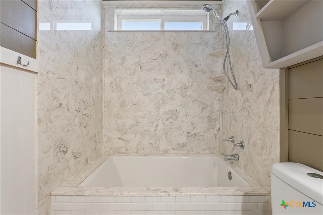 15629 Romberg Road Holland, TX 76534 - Photo 32 of 48 priimary bathroom shower/tub