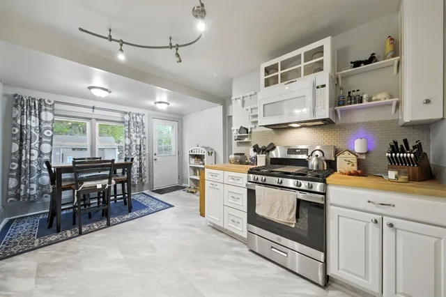 $237,900 | 1049 Kent Street North, St. Paul, MN 55117