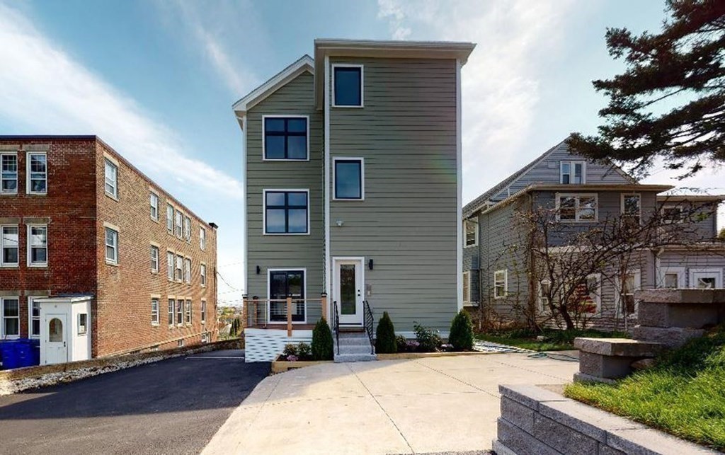 41 Gladstone Street, Unit 2 Boston, MA 02128 - Photo 11 of 30