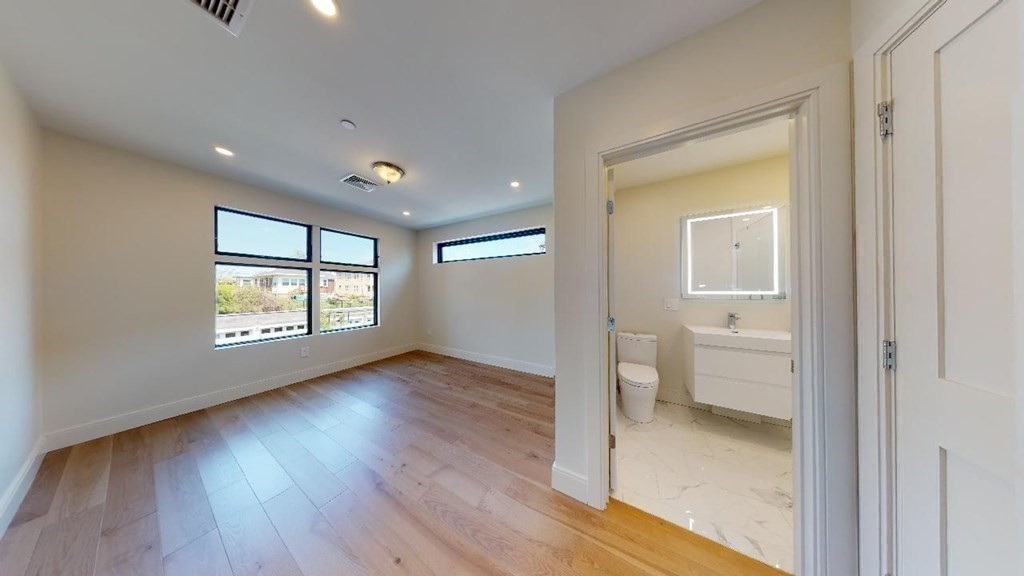 41 Gladstone Street, Unit 2 Boston, MA 02128 - Photo 12 of 30