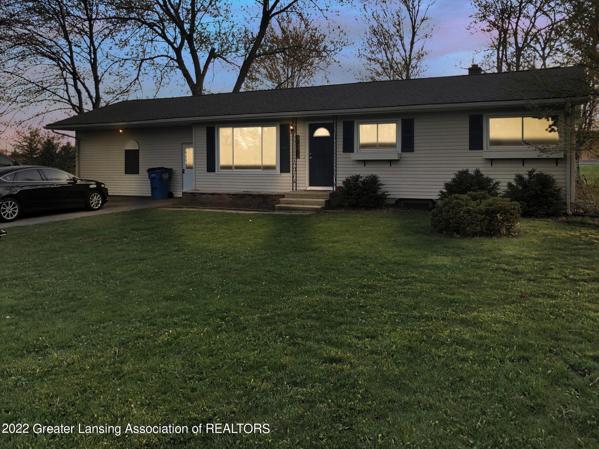 12400 Ruppert Road Perry, MI 48872 - Photo 1 of 21 Front of House