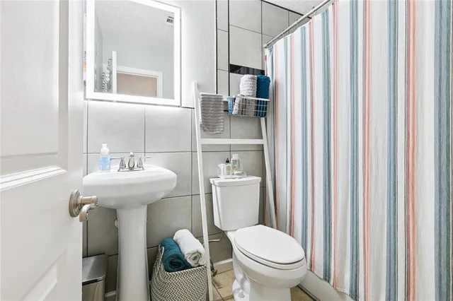 $275,900 | 2 Bradley Place, Kenner, LA 70065