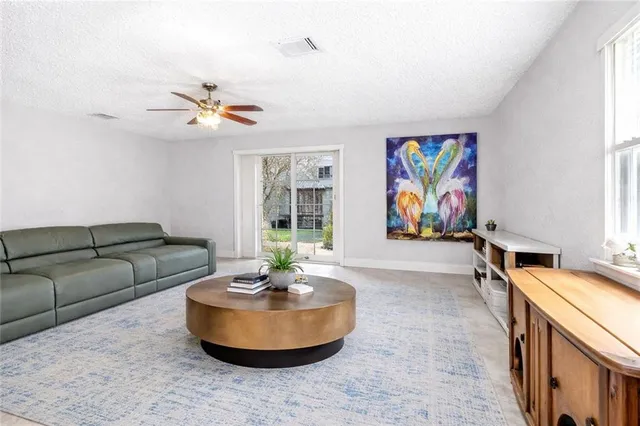 $275,900 | 2 Bradley Place, Kenner, LA 70065