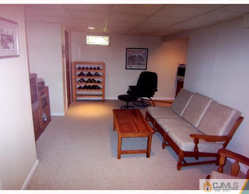 3 Fox Hill Road Edison, NJ 08820 - Photo 9 of 10 a workspace with furniture and window