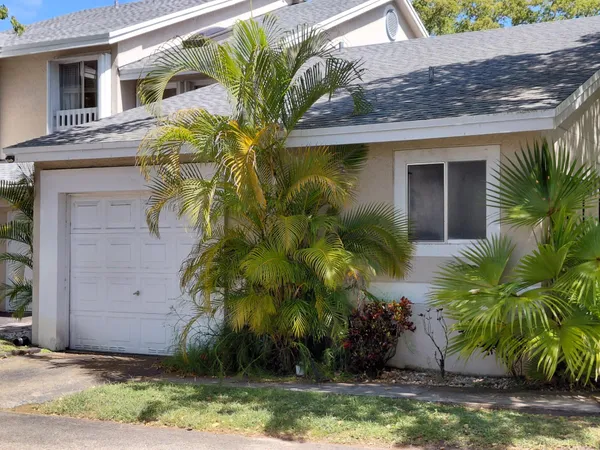 $2,450 | 1947 Discovery Circle East, Deerfield Beach, FL 33442