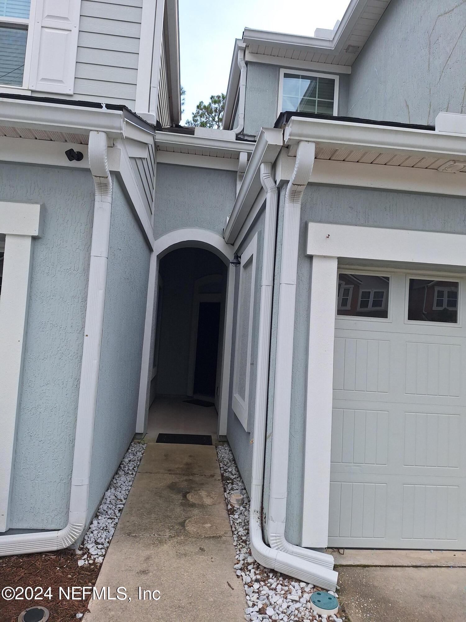 177 Richmond Drive St. Johns, FL 32259 - Photo 2 of 29 a view of a garage