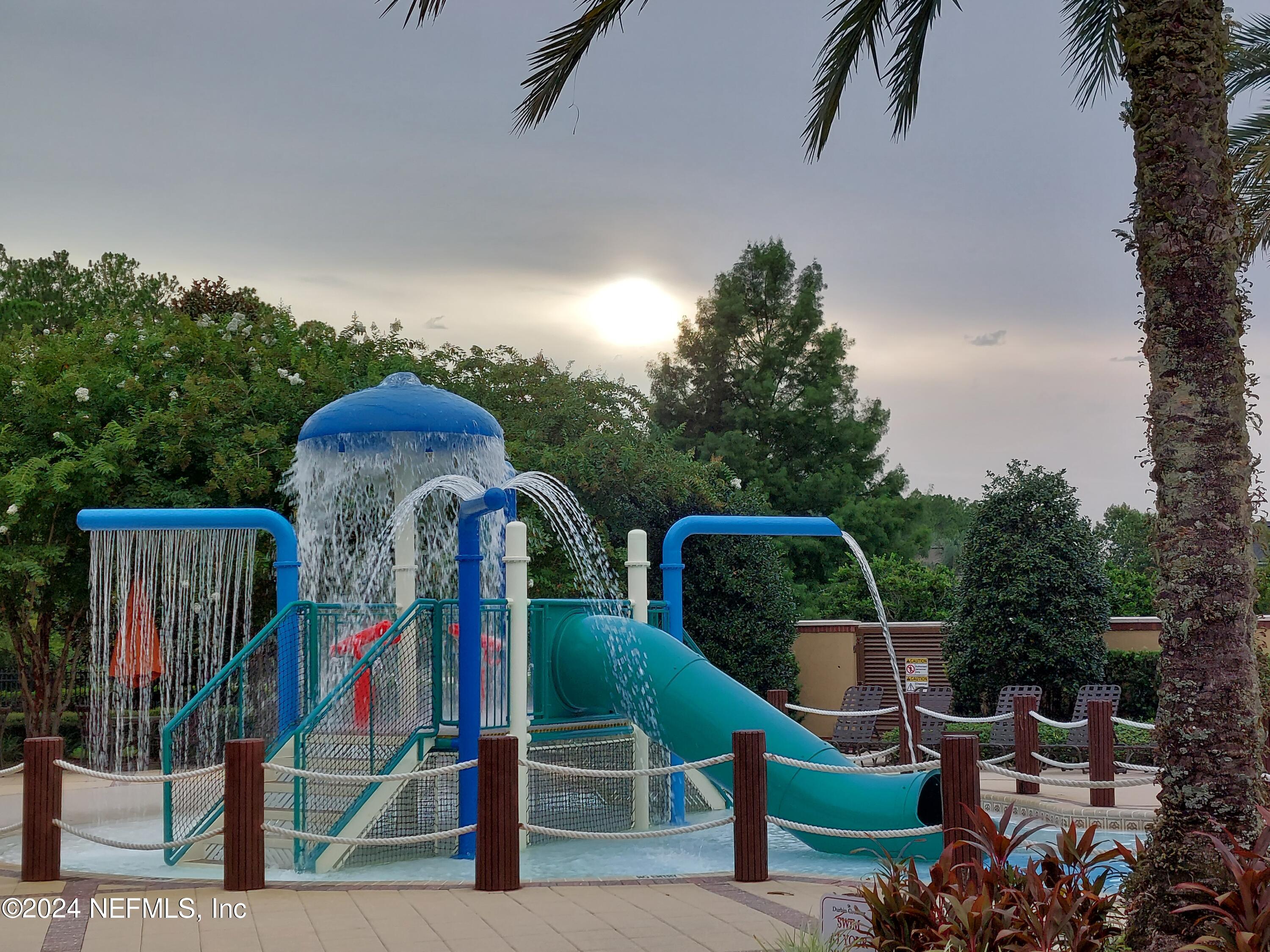 177 Richmond Drive St. Johns, FL 32259 - Photo 22 of 29 a view of a chairs and table in the terrace