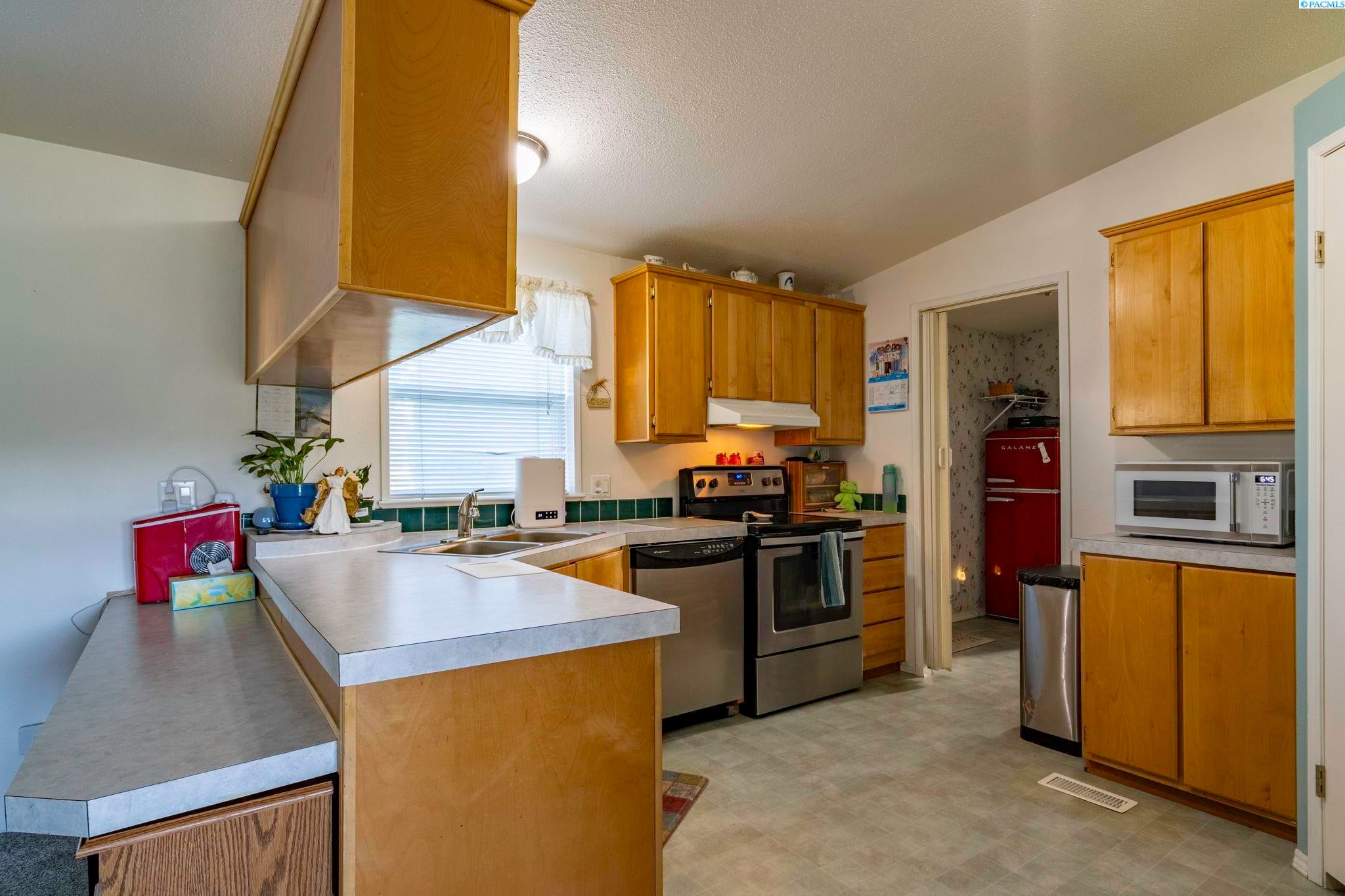 208405 East Bowles Road Kennewick, WA 99337 - Photo 20 of 35 Gallery Image 20