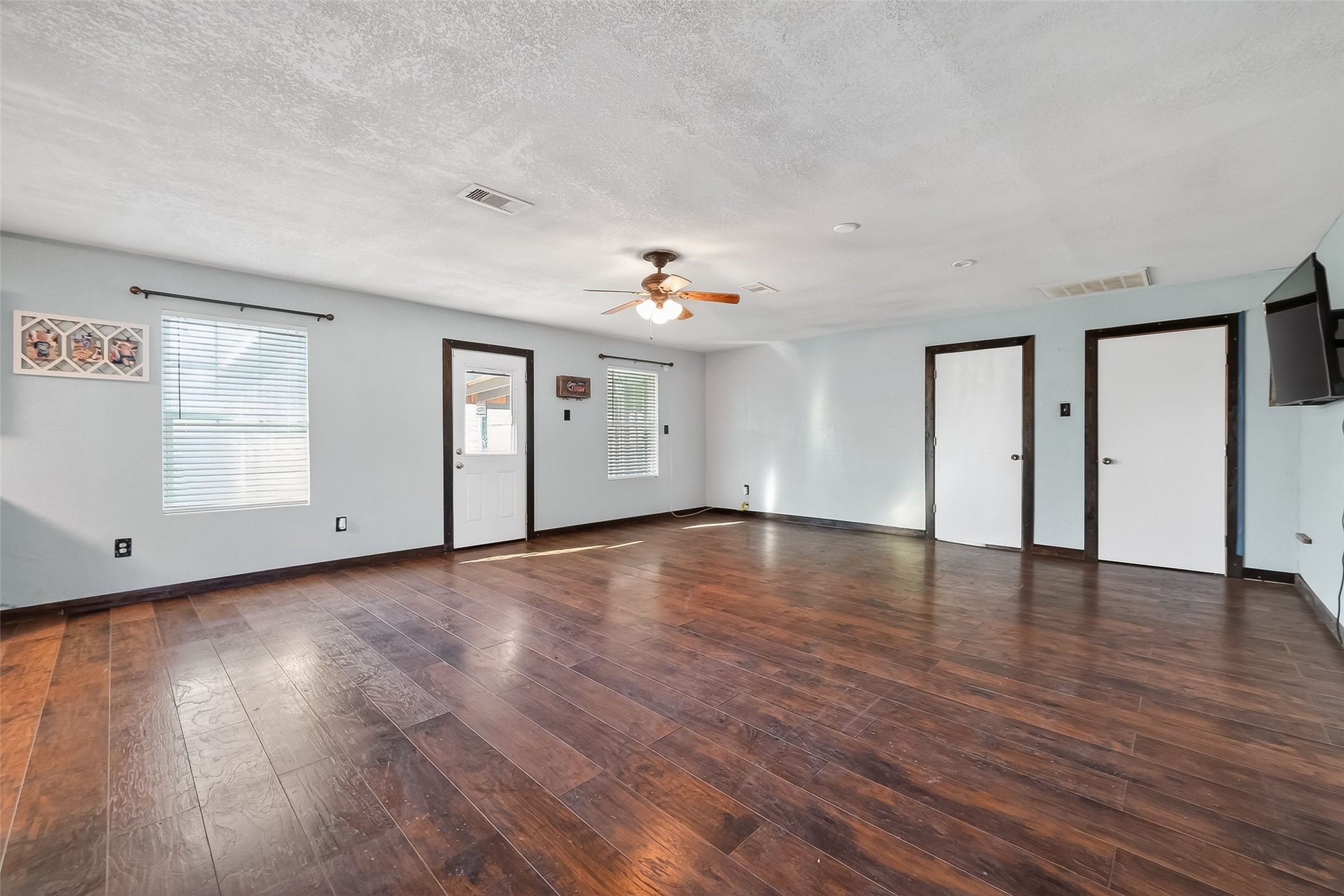 1910 Duncan Drive Oyster Creek, TX 77541 - Photo 11 of 42
