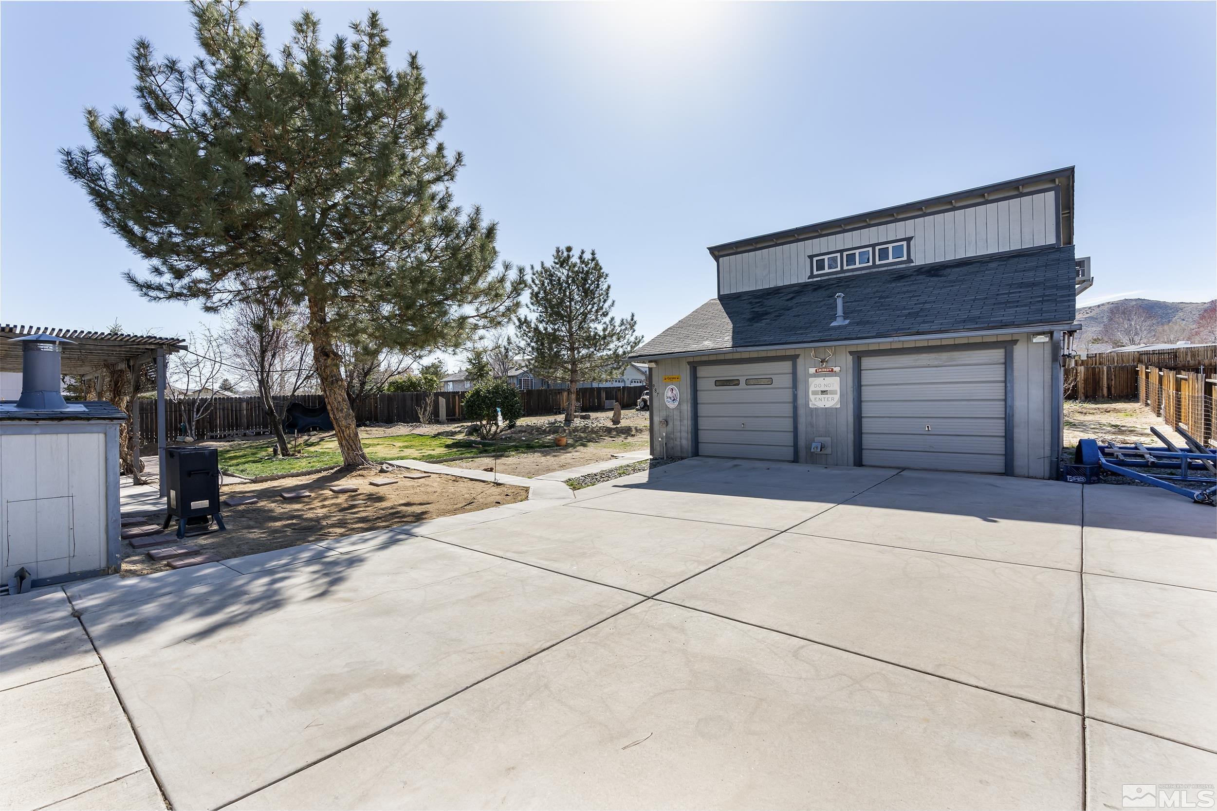 987 Rook Way Sparks, NV 89441 - Photo 13 of 17 Photo 13