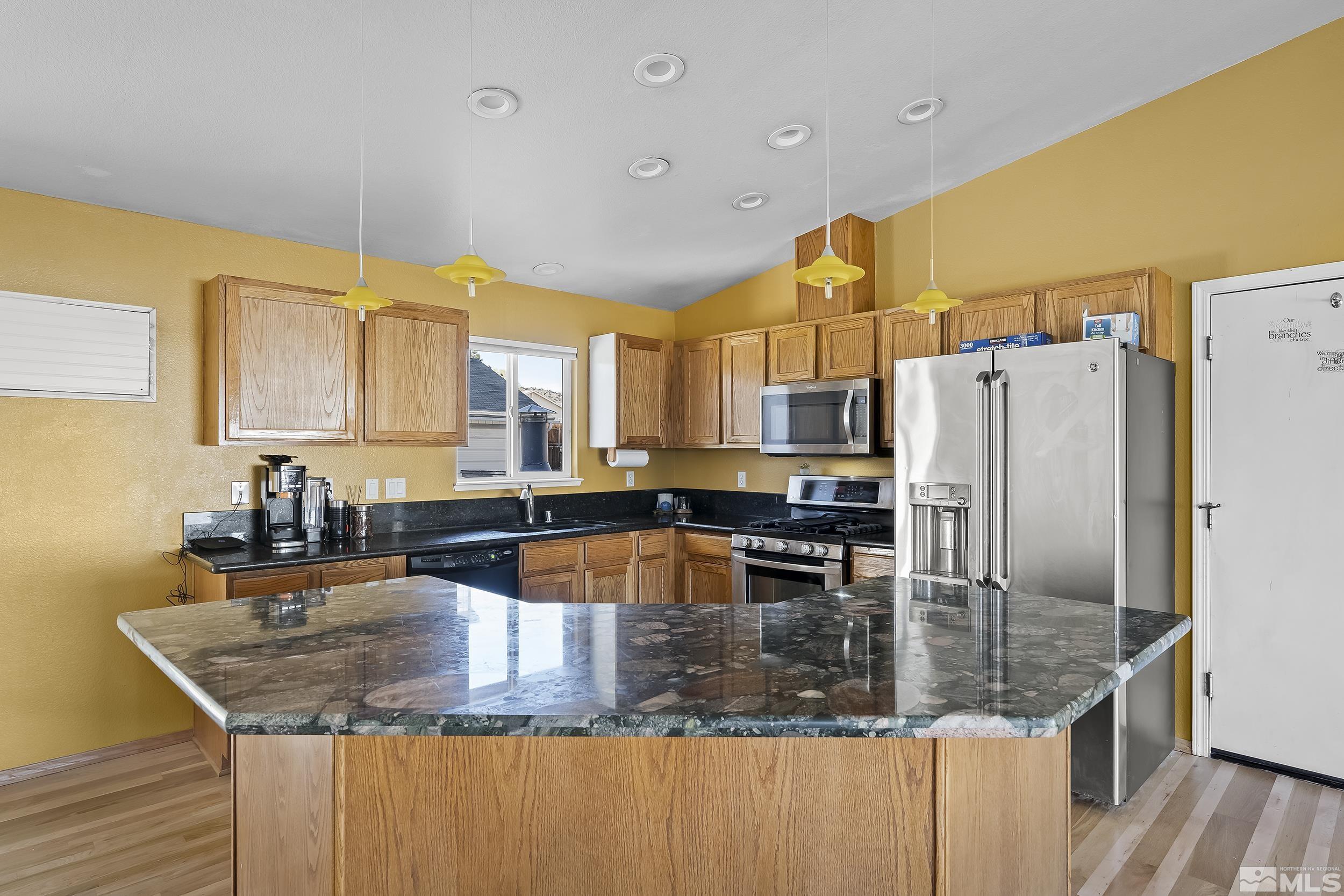 987 Rook Way Sparks, NV 89441 - Photo 3 of 17 Photo 3