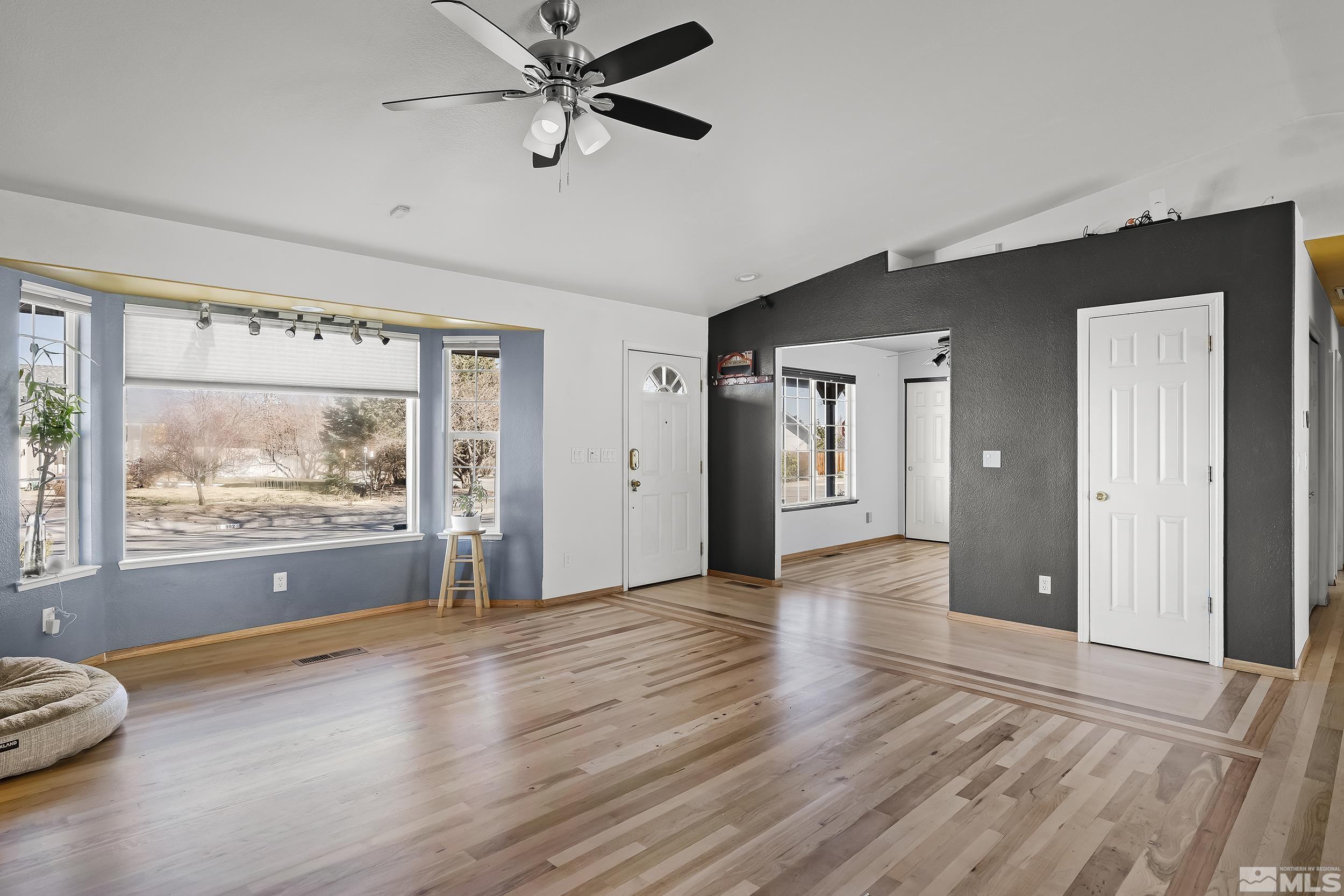 987 Rook Way Sparks, NV 89441 - Photo 7 of 17 Photo 7