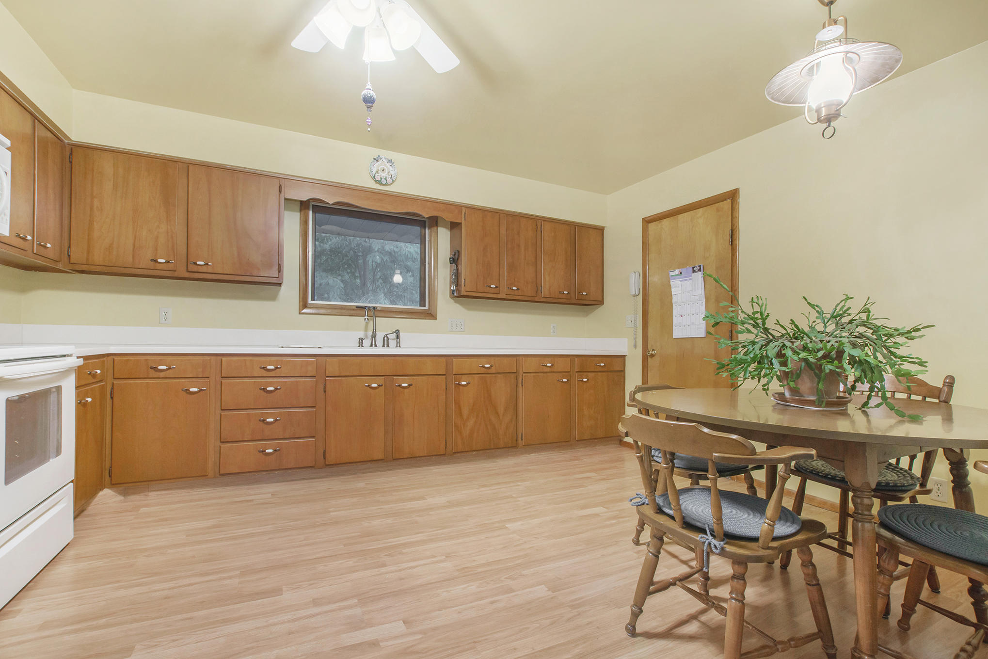 8289 Chapel Road Niles, MI 49120 - Photo 8 of 27 DSC04852