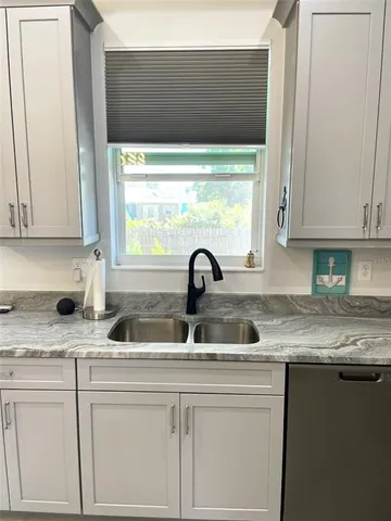 $349,900 | 549 East Tarpon Boulevard Northwest, Port Charlotte, FL 33952