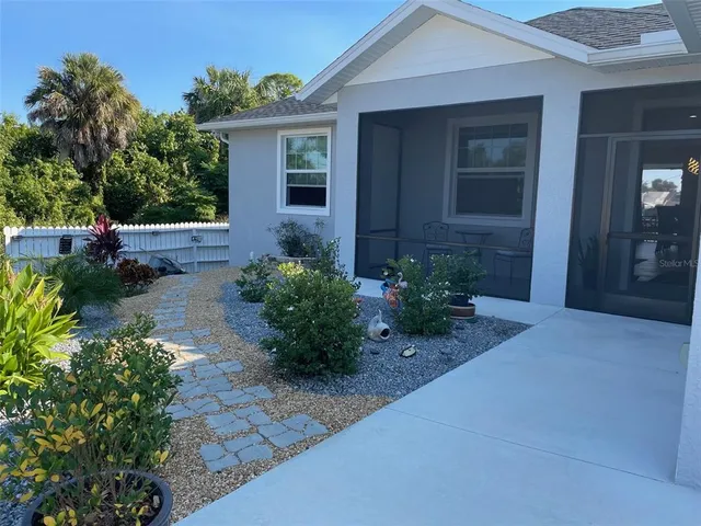 $349,900 | 549 East Tarpon Boulevard Northwest, Port Charlotte, FL 33952