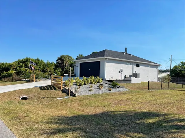 $349,900 | 549 East Tarpon Boulevard Northwest, Port Charlotte, FL 33952