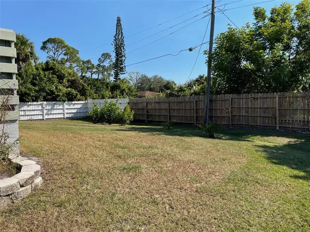 $349,900 | 549 East Tarpon Boulevard Northwest, Port Charlotte, FL 33952