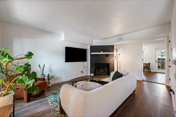 $247,500 | 222 Hickory Hill Court, Nashville, TN 37214
