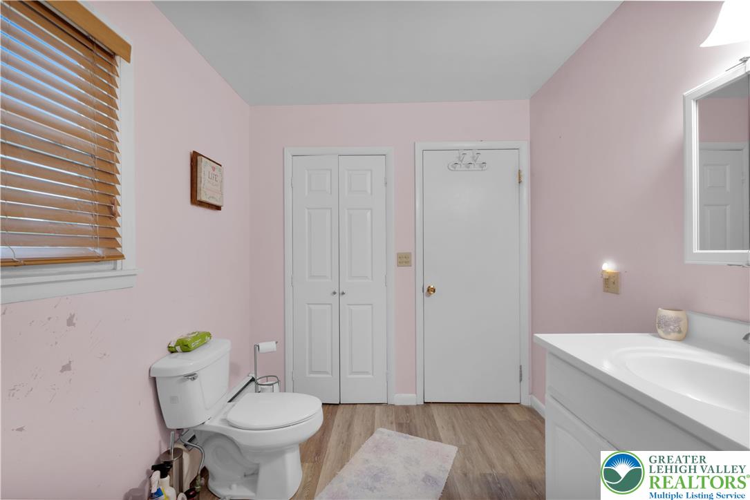 99 Garibaldi Avenue Roseto, PA 18013 - Photo 20 of 39