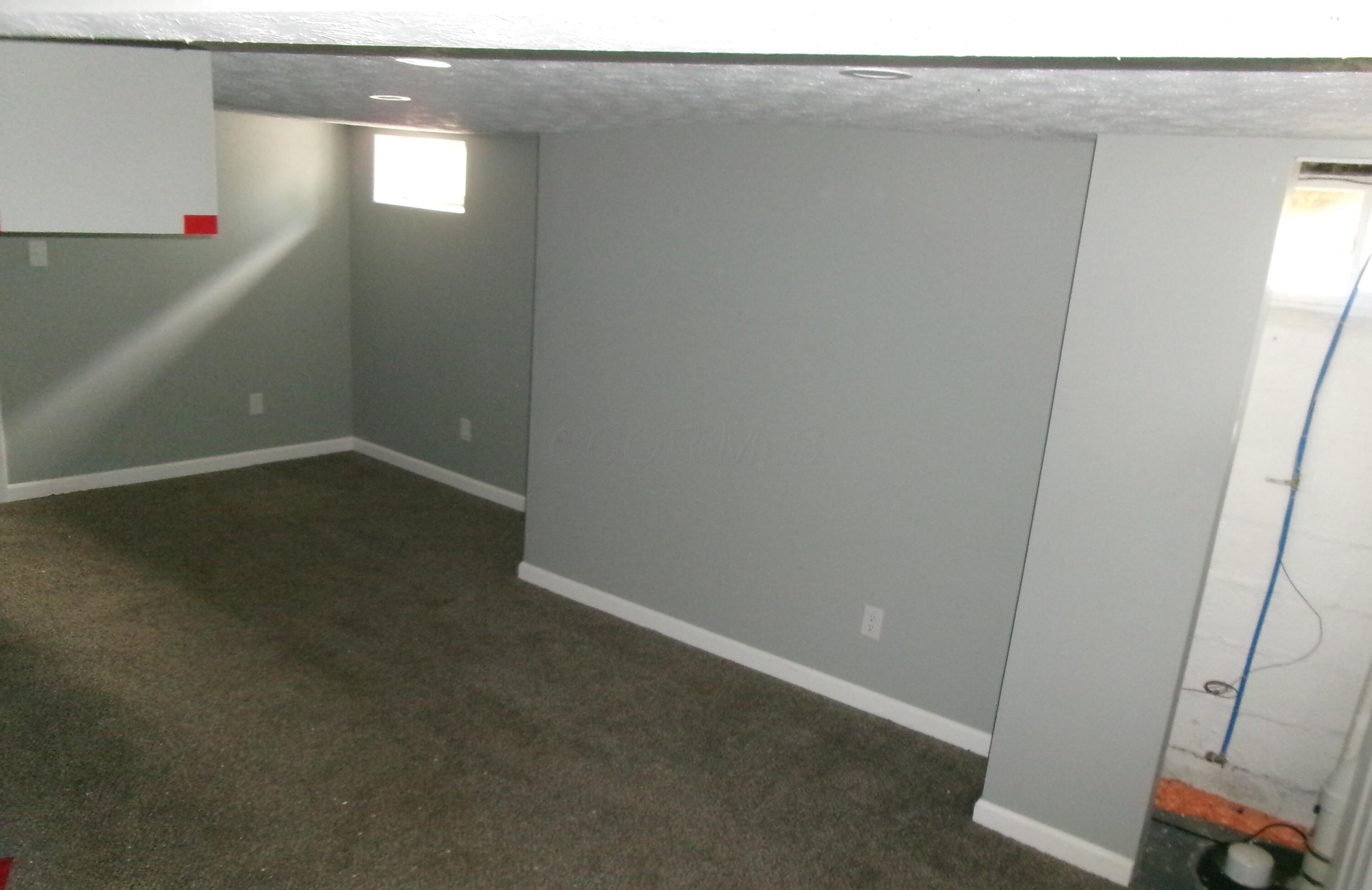 82 Delray Road Columbus, OH 43207 - Photo 17 of 19 Delray rec room