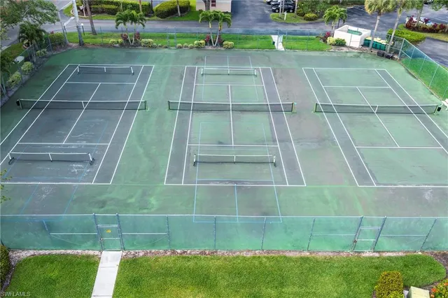 $336,500 | 940 Woodshire Lane, Unit M10, Naples, FL 34105