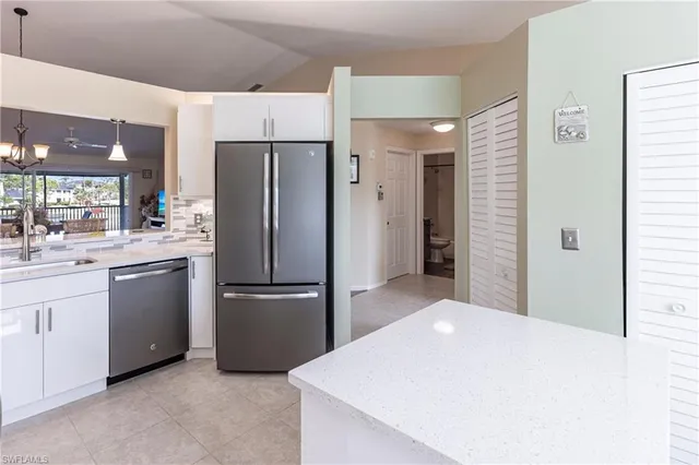$336,500 | 940 Woodshire Lane, Unit M10, Naples, FL 34105