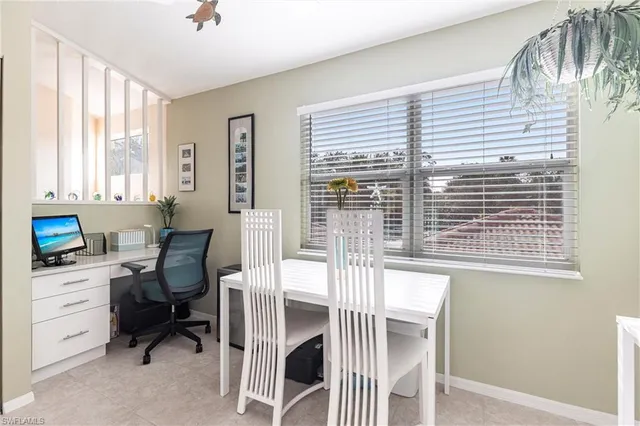 $336,500 | 940 Woodshire Lane, Unit M10, Naples, FL 34105