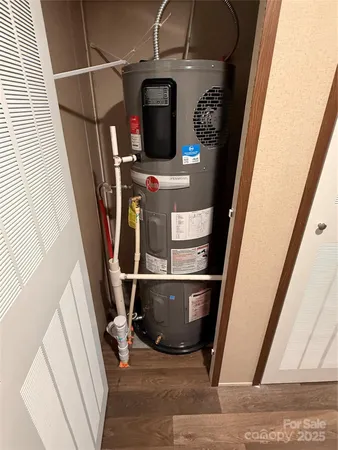 a view of washer and dryer