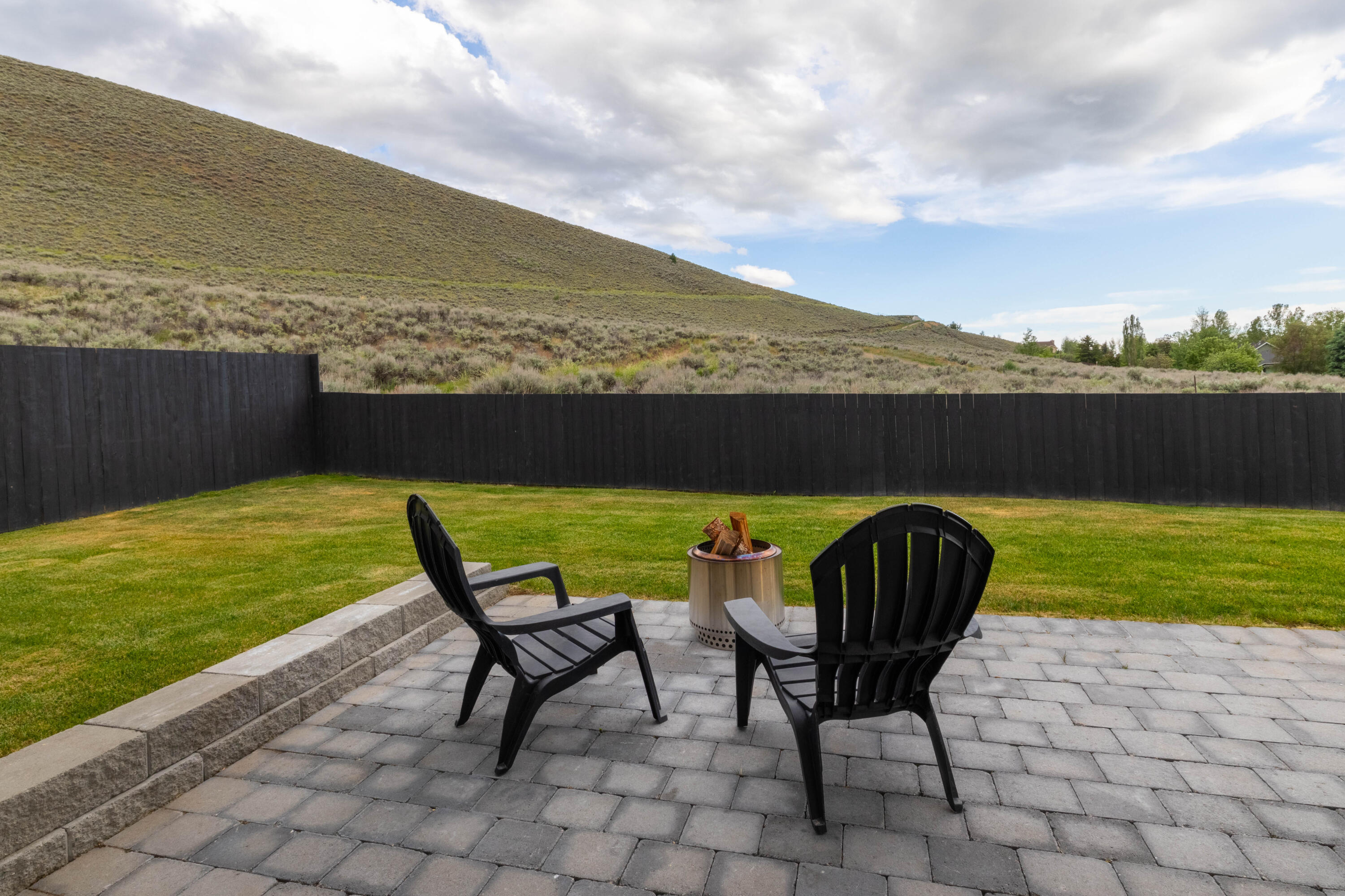 155 Cowcatcher Loop Bellevue, ID 83313 - Photo 3 of 35 Views