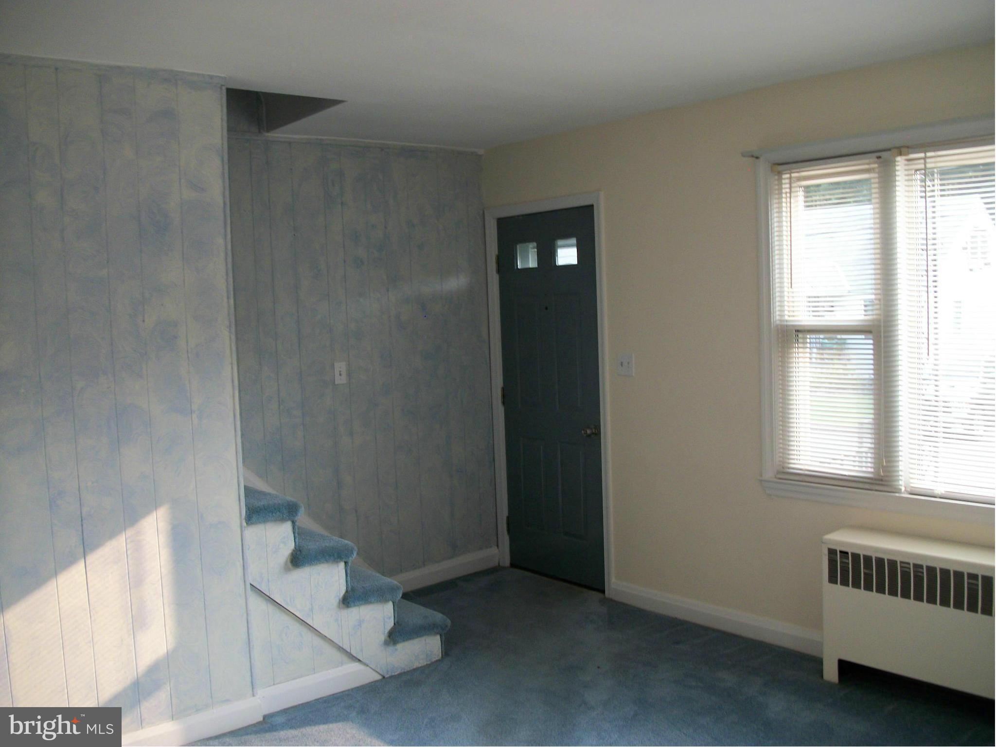 11 Forest Road Baltimore, MD 21220 - Photo 4 of 15 Living Room