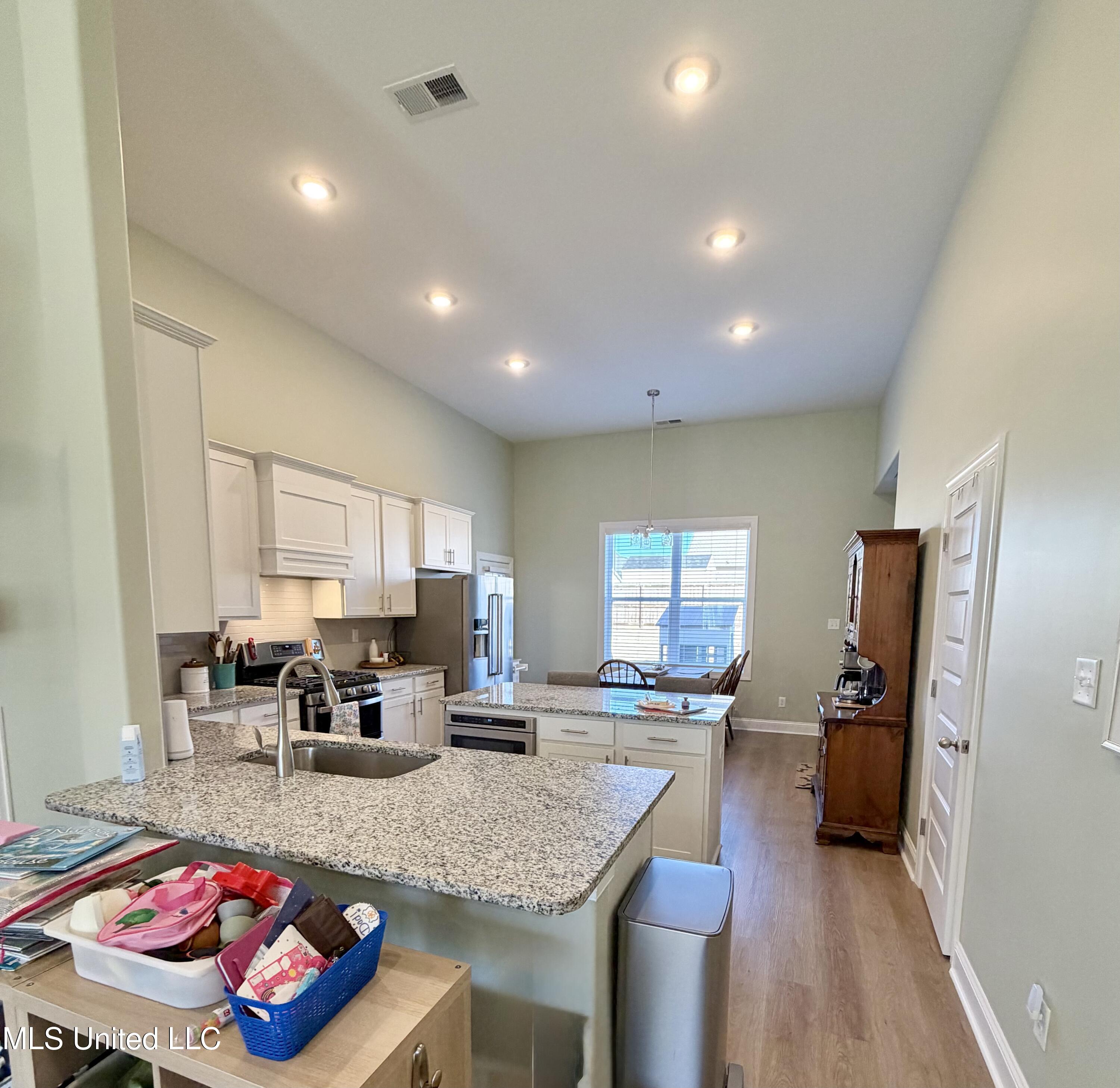 10238 March Mdws Way Olive Branch, MS 38654 - Photo 5 of 31 IMG_4498