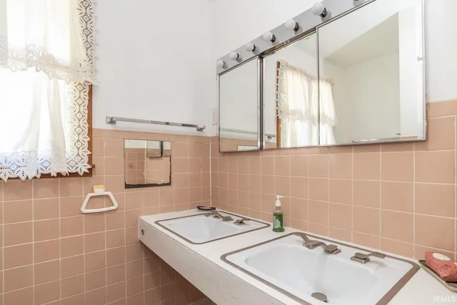 $565,000 | 1412 East 2nd Street, Bloomington, IN 47401