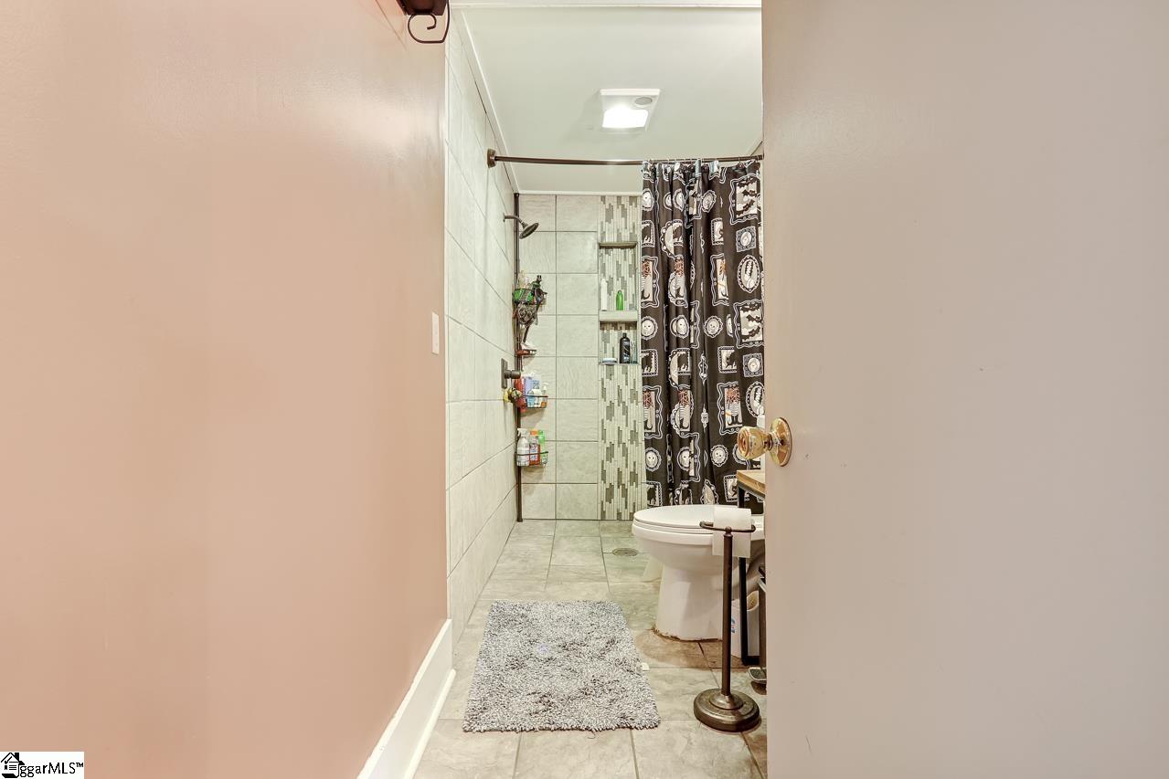 206 Hubert Street Greer, SC 29650 - Photo 15 of 33