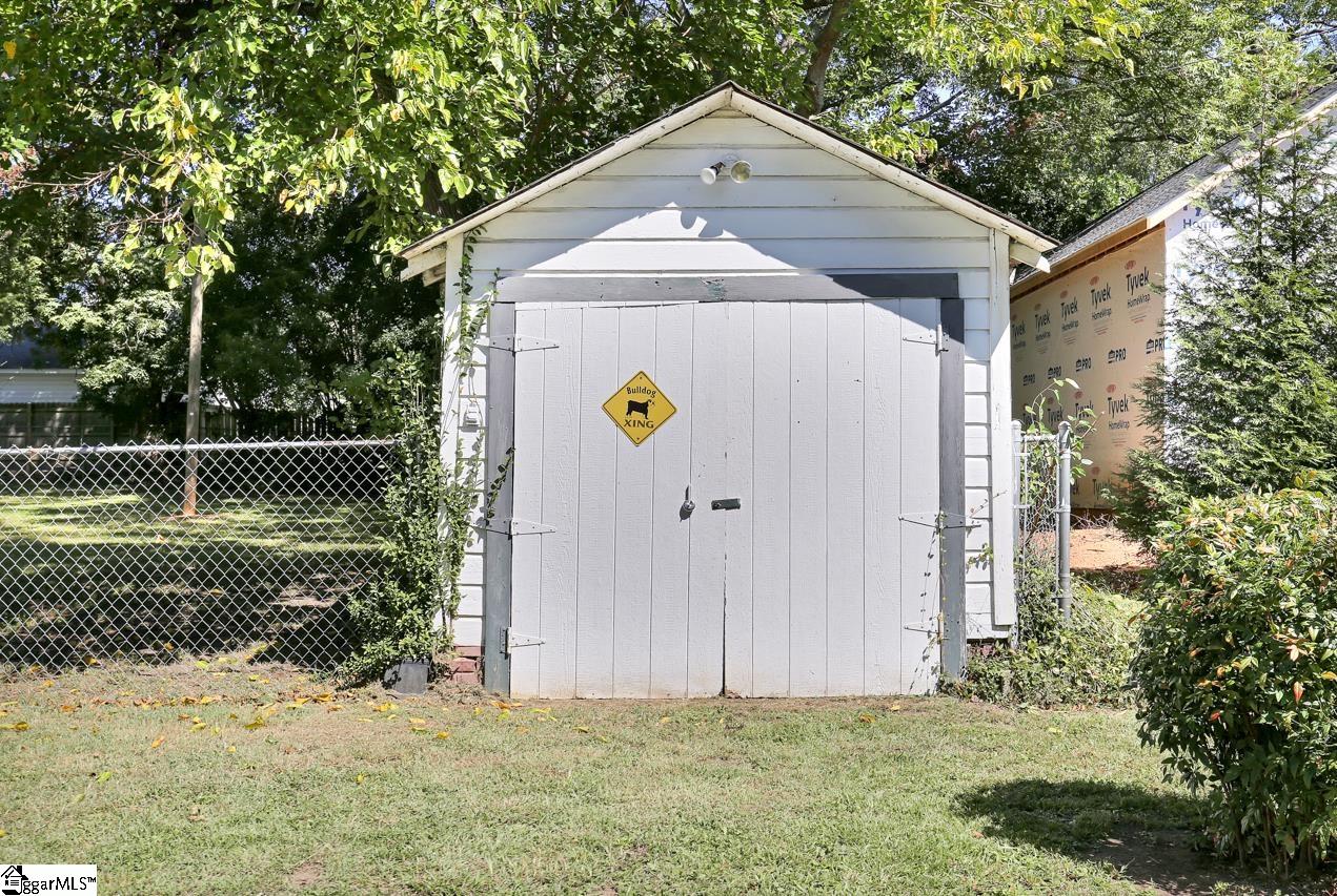 206 Hubert Street Greer, SC 29650 - Photo 24 of 33