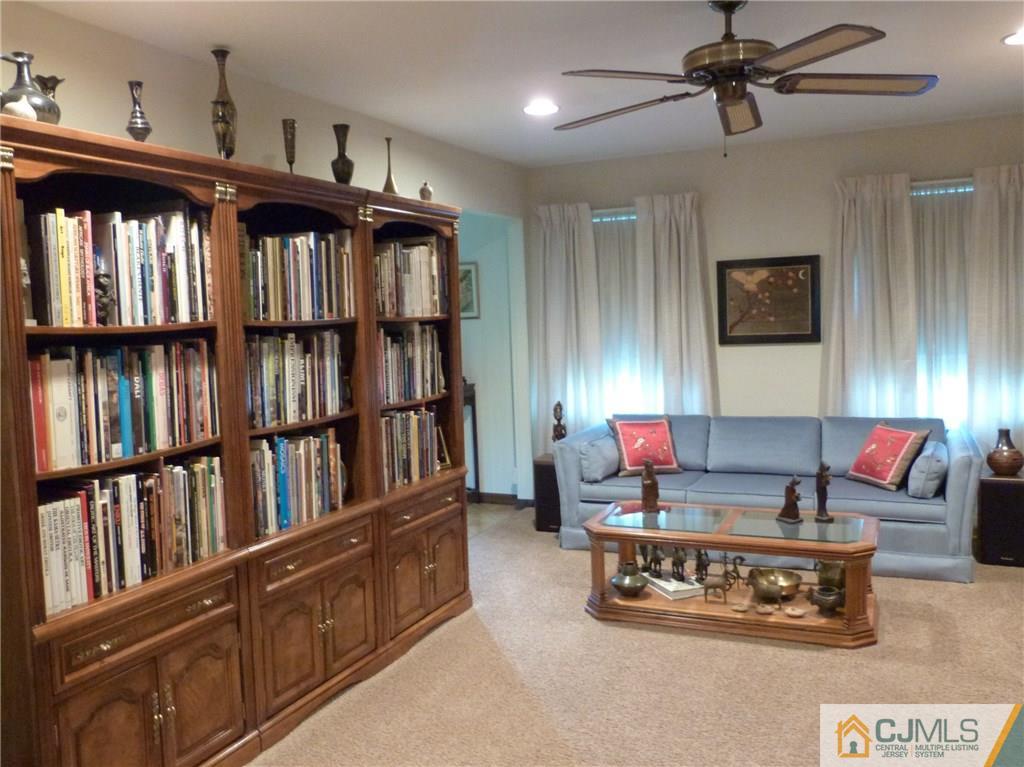 7 Amherst Street Edison, NJ 08820 - Photo 4 of 15 Gallery Image 4