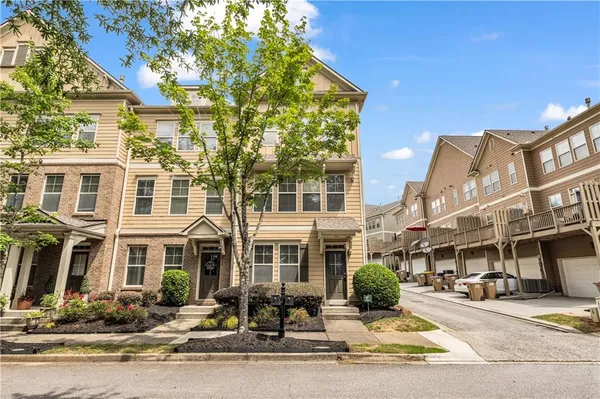 $2,600 | 501 Grove Field Court Northwest, Suwanee, GA 30024