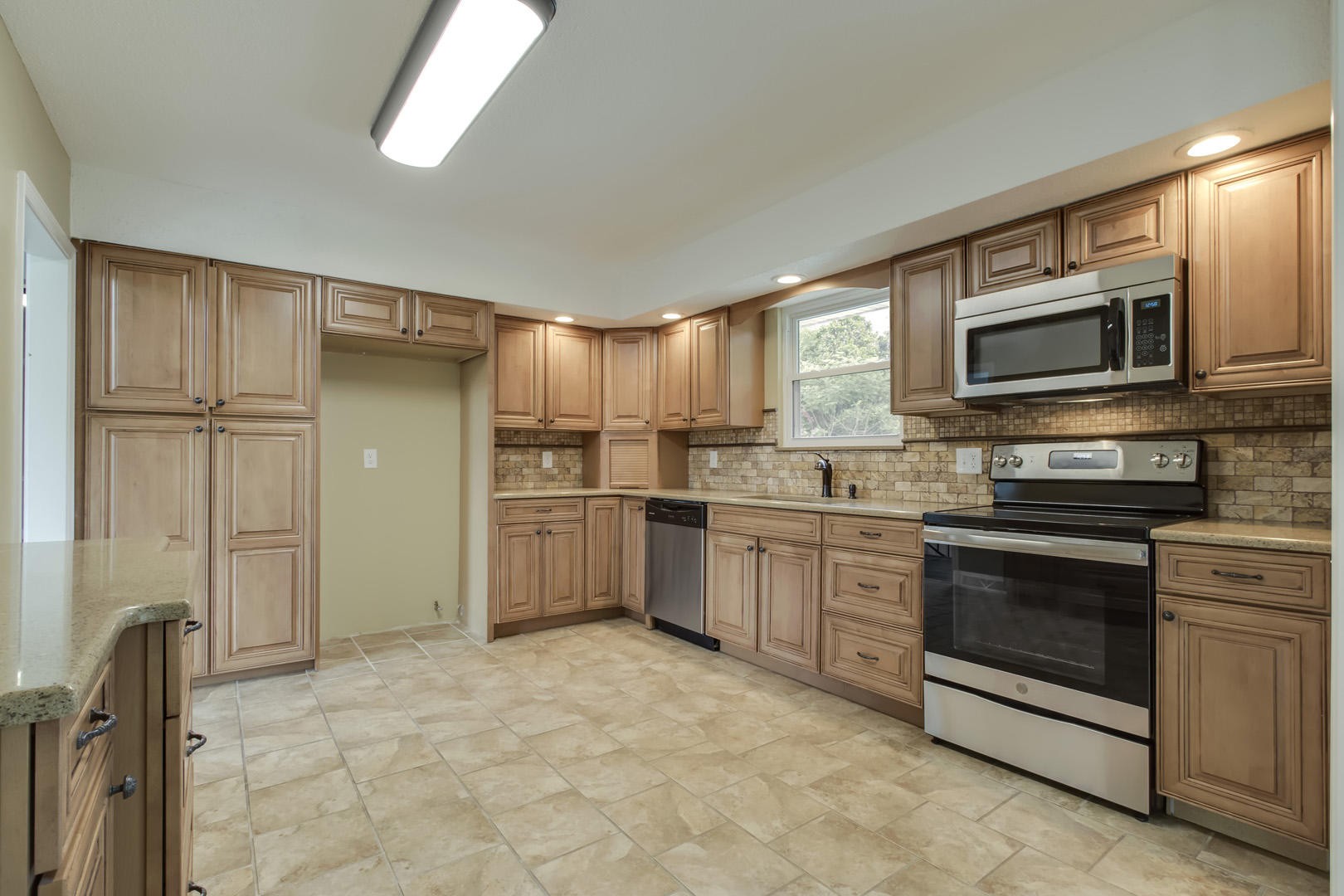 1108 Roderick Road Knoxville, TN 37923 - Photo 13 of 40 Gallery Image 13